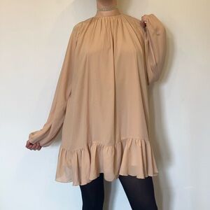 Abercrombie & Fitch Long-Sleeve Ruffle-Hem Dress in Nude in size Large Petite